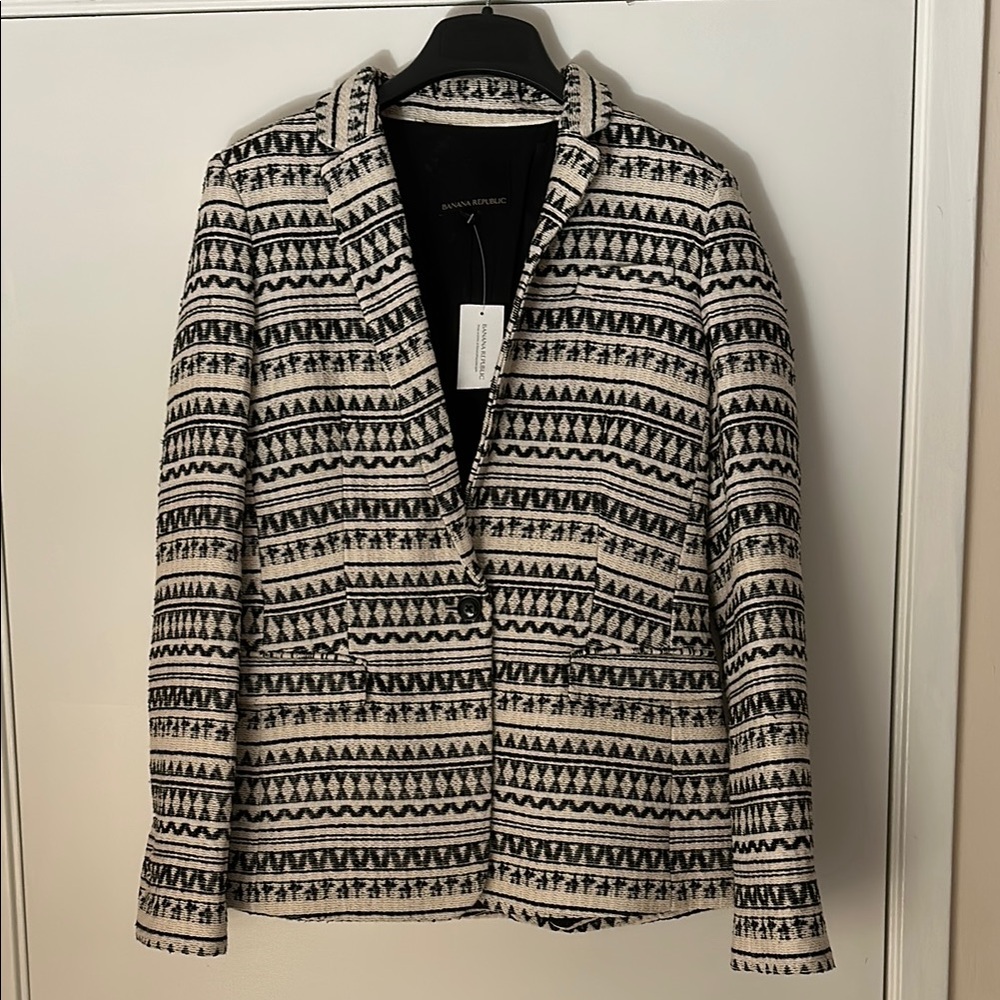 Banana Republic Black and White Tribal Print Suit Jacket Sz 4 NWT